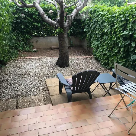 Marina 2 * Нарбонна